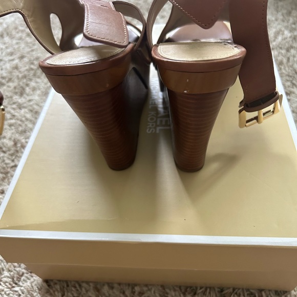 Michael Kors Josephine Wedge shoe size 9 - Picture 5 of 7